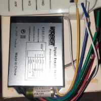 سرخ کن و کتری برقی و ریموت لامپ ولوستر.