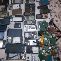 فروش مقداری ی برد موبایل وگوشی