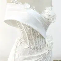 دوخت تخصصی لباس شب وعروس باکیفیت خوب وقیمت اقتصادی