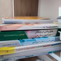تعداد زیادی کتابهای کنکور دهم و یازدهم و دوازدهم