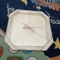 یک عدد ساعت مارک زمرود