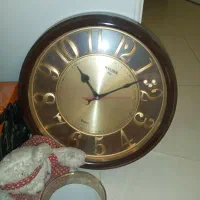 ساعت دیواری