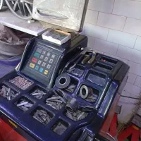 استاد کار ماهر پنچرگیری
