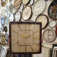 ساعت دیواری مربع