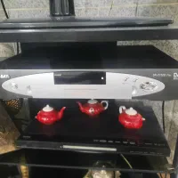 یک عدد دستگاه|تلویزیون و پروژکتور|حمیدیا, |دیوار