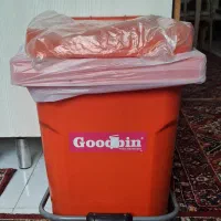 فروش سطل زباله  پدالی در حد نو