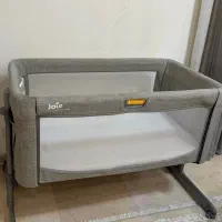تخت کنار مادر برند جویی