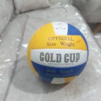 توپ والیبال