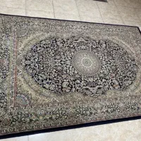 فرش ۴ متری زیر قیمت فقط یه چند قسمت چسب خوردگی