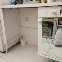 میز تحریر سالم