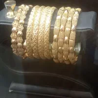 تعدادی النگو در حد نو