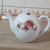 قوری گلسرخی عتیقه ایرژاپ گل سرخ قرمز