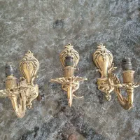 سه عدد دیوار کوب برنزی