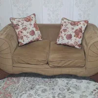 مبل راحتی و جلو مبلی