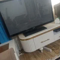 تلویزیون شکسته|تلویزیون و پروژکتور|چهارباغ, |دیوار