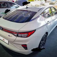 جک پلاس برقی کی ام سیkmc j7 بدون خط و خش صفر|خودرو سواری و وانت|تهران, فردوس|دیوار