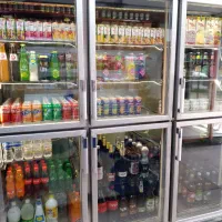 فروش فوری یخچال و وسایل پروتئینی