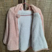 کاپشن|لباس|اصفهان, فیض|دیوار