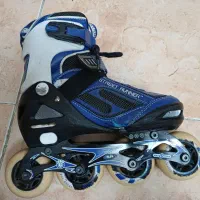 کفش اسکیت   و ست ایمنی