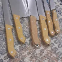 یه ست چاقو ک نیاز به تیز کردن داره با ظروف|ظروف سرو و پذیرایی|قم, شهر قائم|دیوار