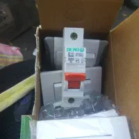 تعدادی کلید پریز نو|مصالح و تجهیزات ساختمان|مراغه, |دیوار