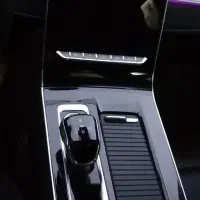 نصب گلاس کابین در محل کلیه خودروهایه مدیرا