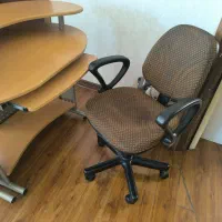 میز کامپیوتر و صندلی چرخدار