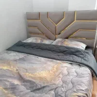 تخت وپا تختی