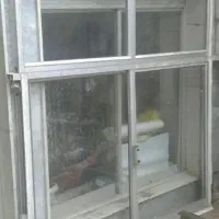 پنجره آهنی سنگین