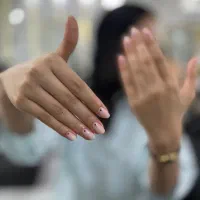 کاشت ناخن|خدمات آرایشگری و زیبایی|شیراز, شاه قلی بیگی|دیوار