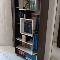 دو عدد کتابخانه