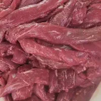 قصاب و مرغ کار