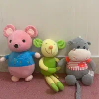 تعدادی عروسک و اسباب بازی|اسباببازی بچه|تهران, شهرک ولیعصر جنوبی|دیوار