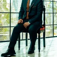 کت و شلوار دامادی فقط یکبار تن خورده