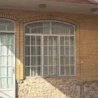 در حیاط و در پنجره|مصالح و تجهیزات ساختمان|کاشان, شهرک انقلاب|دیوار