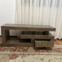 میز تلویزیون چوبی سالم بدون خط،و خش،