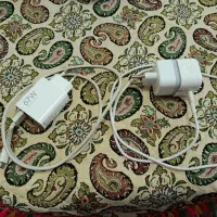 دو عدد شارژر گوشی