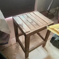 صندلی و میز چوبی