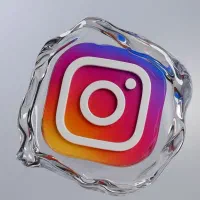 پیج اینستاگرام کاملا واقعی