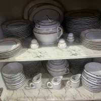 تعداد خیلی زیادی ظروف چینی طلا کوب|ظروف سرو و پذیرایی|تهران, تاکسیرانی|دیوار