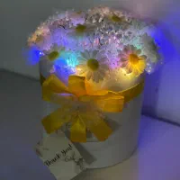 باکس شمع ماندگار /دسته گل /هدیه /کادو روز دختر