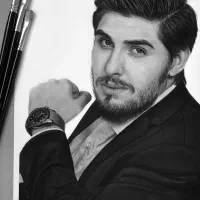 نقاشی چهره سیاهقلم مدادرنگ رنگ روغن|تابلو، نقاشی، عکس|شیراز, فرهنگ شهر|دیوار