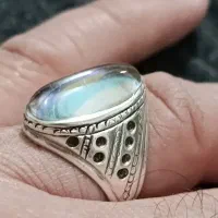 یک عدد انگشتر نقره