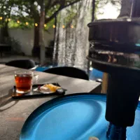 نیروی خدماتی نظافتی کافه رستوران