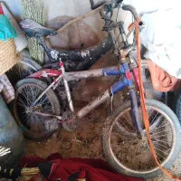 ۲ تا دوچرخه بزرگ ۲۴ و ۲۰ دارم برا فروش