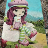 فرش توت فرنگی