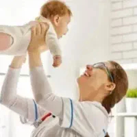 نگهداری و پرستاری از کودک