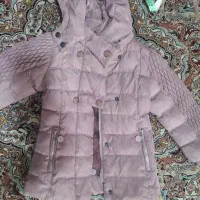 تعدادی لباس بچگانه