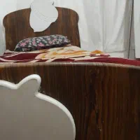 تخت کمد ویترین|تخت و سرویس خواب|قم, شهرک امام حسن|دیوار