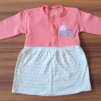 تعدادی لباس  نوزاد دخترانه|کفش و لباس بچه|رشت, شهرک قدس|دیوار